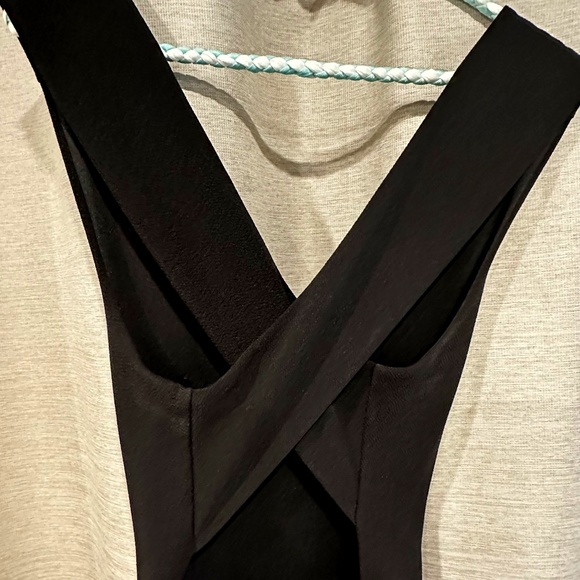 LADIES FASHION NOVA BLACK JUMPSUIT CRISS CROSS BACK LARGE - Picture 1 of 3